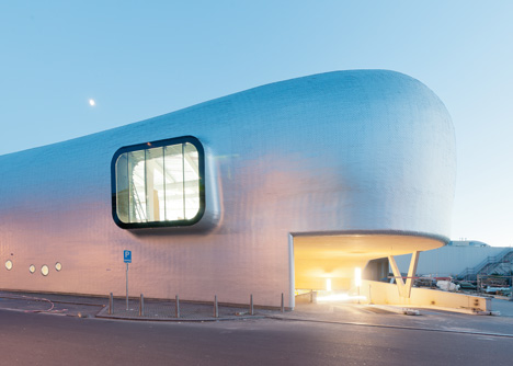 Ice rink of Liège by L'Escaut